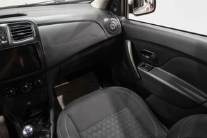Седан Renault Logan 2016 года, 659000 рублей, Новокузнецк