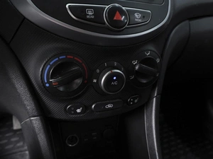 Хетчбэк Hyundai Solaris 2014 года, 870000 рублей, Ростов-на-Дону