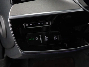 Седан Audi A8 2017 года, 5249999 рублей, Москва