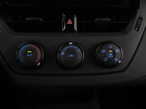 Седан Toyota Corolla 2021 года, 1998999 рублей, Москва