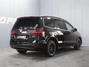 Минивэн Volkswagen Sharan 2012 года, 1290000 рублей, Омск