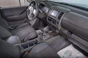 Пикап Nissan Navara 2010 года, 979000 рублей, Томск