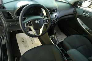 Седан Hyundai Solaris 2011 года, 959000 рублей, Омск