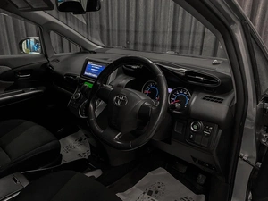 Минивэн Toyota Wish 2011 года, 1190000 рублей, Красноярск