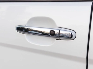 Минивэн Toyota Isis 2012 года, 1550000 рублей, Большой Сочи