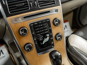 Внедорожник Volvo XC60 2012 года, 1000000 рублей, Красноярск