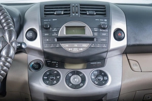 Внедорожник Toyota RAV4 2007 года, 1099000 рублей, Томск