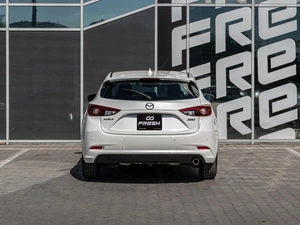 Хетчбэк Mazda Axela 2018 года, 1420000 рублей, Краснодар