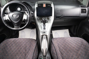 Хетчбэк Toyota Auris 2007 года, 689000 рублей, Оренбург