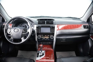 Седан Toyota Camry 2013 года, 1929000 рублей, Пермь