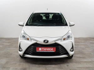 Хетчбэк Toyota Vitz 2019 года, 1080000 рублей, Красноярск