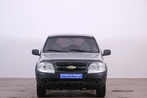 Внедорожник Chevrolet Niva 2013 года, 589000 рублей, Омск