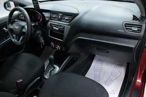 Хетчбэк Kia Rio 2013 года, 908000 рублей, Солонцы