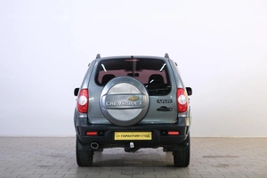 Внедорожник Chevrolet Niva 2013 года, 499000 рублей, Омск