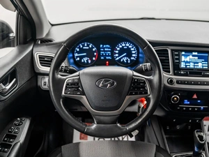 Седан Hyundai Solaris 2019 года, 1550000 рублей, Красноярск