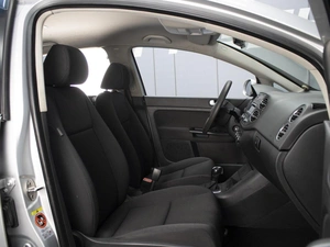 Хетчбэк Volkswagen Golf Plus 2011 года, 660000 рублей, Омск