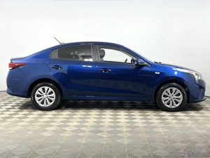 Седан Kia Rio 2021 года, 1724900 рублей, Казань