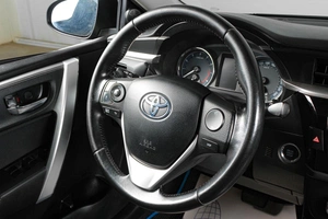 Седан Toyota Corolla 2013 года, 1699000 рублей, Тюмень