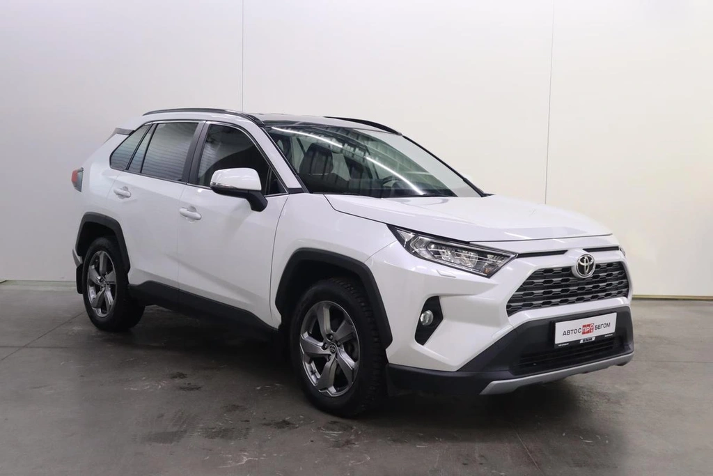 Внедорожник Toyota RAV4 2020 года, 2999999 рублей, Брянск