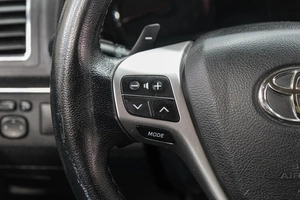 Седан Toyota Avensis 2012 года, 1529000 рублей, Новокузнецк