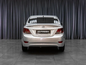 Седан Hyundai Solaris 2013 года, 949000 рублей, Тюмень
