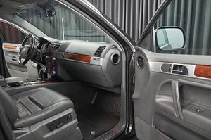 Внедорожник Volkswagen Touareg 2008 года, 1288000 рублей, Красноярск