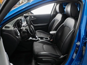 Хетчбэк Kia Ceed 2019 года, 1609000 рублей, Тюмень