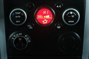 Внедорожник Suzuki Grand Vitara 2010 года, 1129000 рублей, Омск