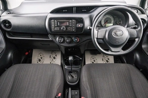 Хетчбэк Toyota Vitz 2017 года, 829000 рублей, Красноярск