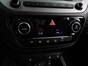 Седан Hyundai Solaris 2017 года, 1249000 рублей, Воронеж