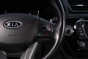 Седан Kia Rio 2012 года, 899000 рублей, Новосибирск