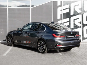 Седан BMW 3 серия 2019 года, 3310000 рублей, Краснодар