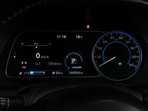 Хетчбэк Nissan Leaf 2017 года, 1659000 рублей, Тюмень