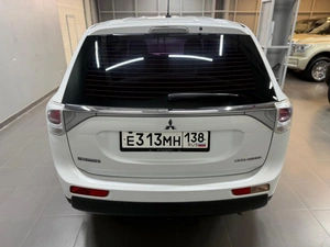 Внедорожник Mitsubishi Outlander 2014 года, 1497000 рублей, Красноярск