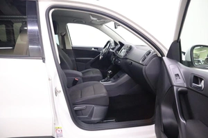 Внедорожник Volkswagen Tiguan 2013 года, 1375000 рублей, Брянск