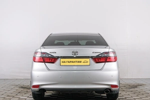 Седан Toyota Camry 2016 года, 1979000 рублей, Красноярск
