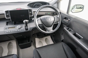 Минивэн Honda Freed 2012 года, 1159000 рублей, Красноярск
