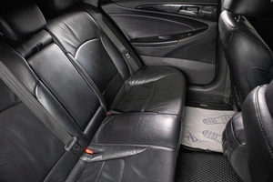 Седан Hyundai Sonata 2011 года, 1169000 рублей, Сургут