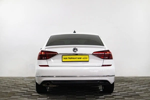 Седан Volkswagen Passat 2017 года, 2259000 рублей, Сургут