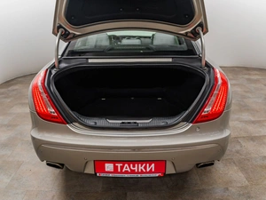 Седан Jaguar XJ 2013 года, 2500000 рублей, Красноярск