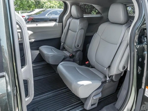 Минивэн Toyota Sienna 2021 года, 4170000 рублей, Ставрополь