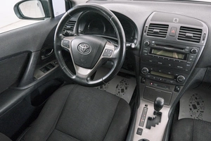 Седан Toyota Avensis 2009 года, 1189000 рублей, Красноярск