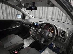 Минивэн Toyota Wish 2004 года, 750000 рублей, Красноярск