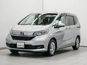 Минивэн Honda Freed 2022 года, 1872000 рублей, Красноярск