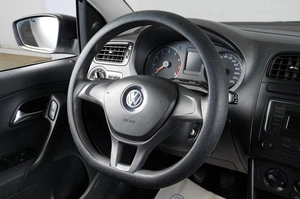 Седан Volkswagen Polo 2018 года, 1049000 рублей, Тюмень
