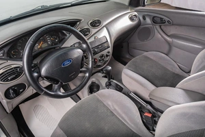 Хетчбэк Ford Focus 2001 года, 229000 рублей, Томск