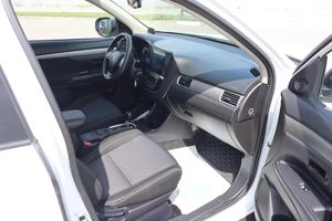 Внедорожник Mitsubishi Outlander 2016 года, 1800000 рублей, Мирное