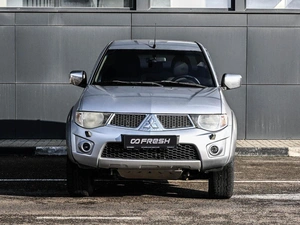 Пикап Mitsubishi L200 2012 года, 1499000 рублей, Кирилловка