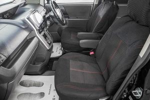 Минивэн Toyota Voxy 2007 года, 1089000 рублей, Барнаул
