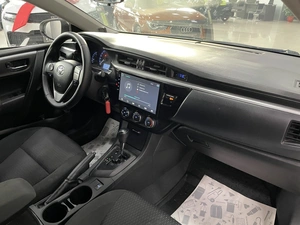 Седан Toyota Corolla 2014 года, 1267000 рублей, Солонцы